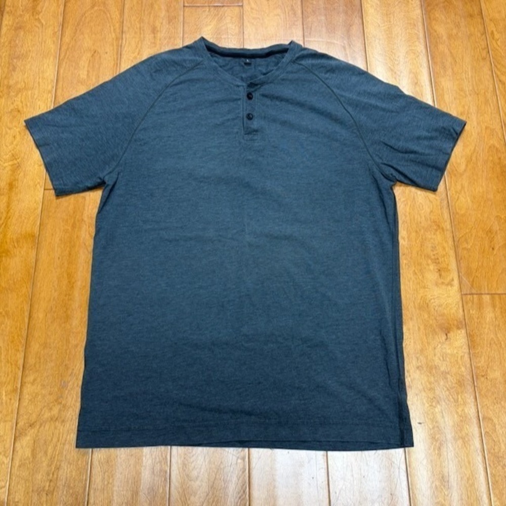 Public Rec Mens Henley Shirt Size L Gray Performance Casual Active Stretch Golf